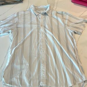 Abercrombie & Fitch men’s striped short sleeve button down